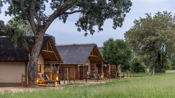 Umkumbe Safari Lodge Riverside